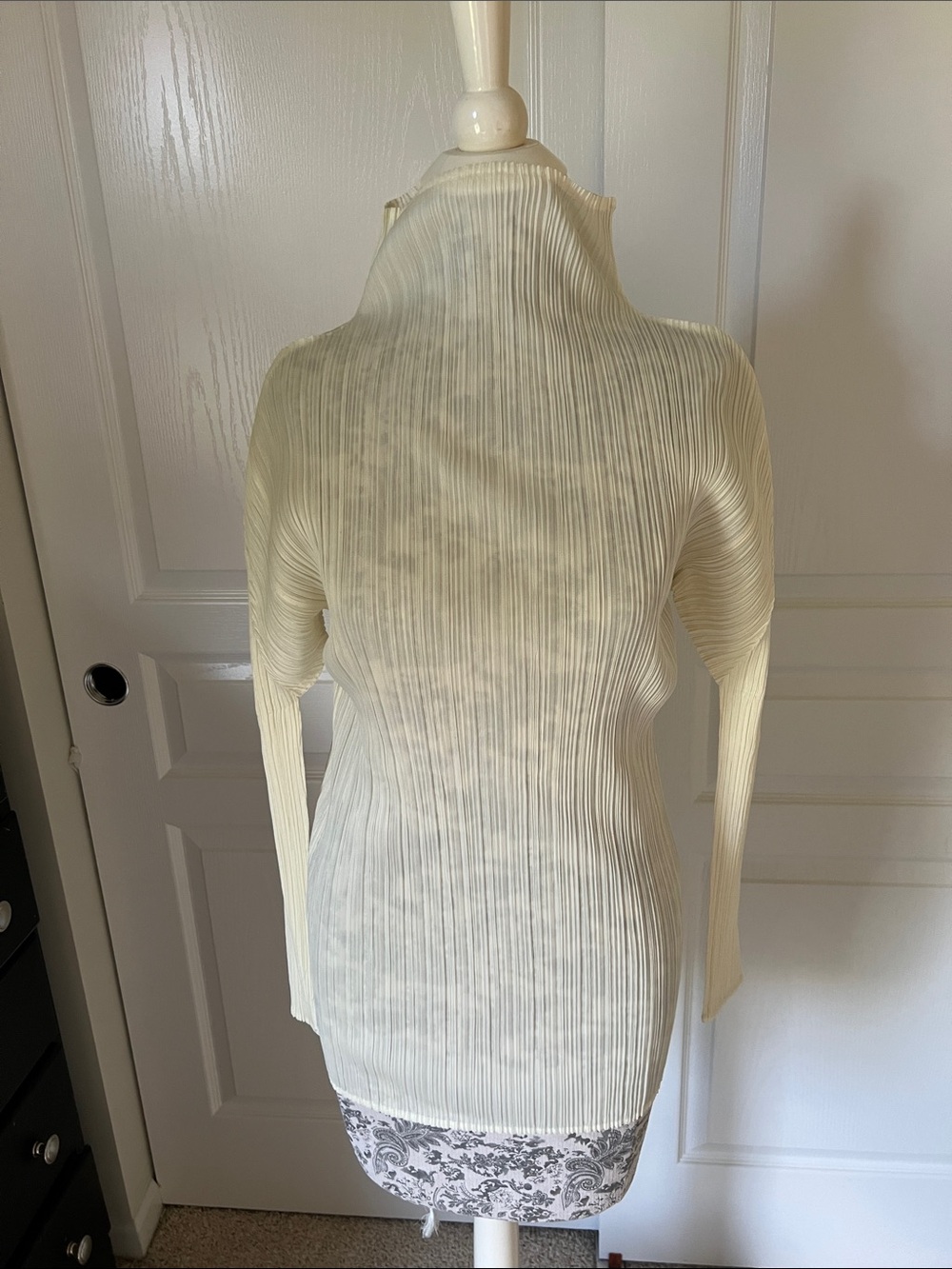 Issey Miyake Cream Pleated Long-Sleeve Turtleneck Top